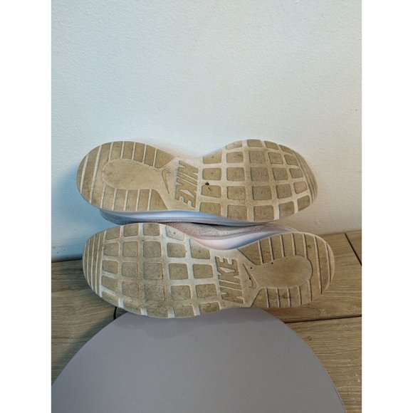 Nike Womens Tanjun Eng 902865-100 White Running Shoes Sneakers Size 7 - Picture 9 of 10